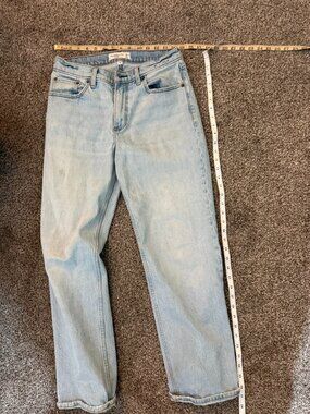 Abercrombie Fitch Curve Love The Baggy Low Rise Light Wash Jeans Size 26 2R